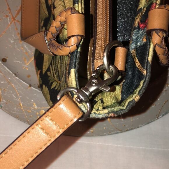 Relic Black Green Red Tropical Canvas Leather Combo Crossbody Bag Purse - Picture 11 of 15